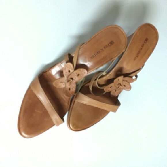 DETAILS LEATHER SANDALS WITH FLOWER DETAIL.‎ - Picture 5 of 6